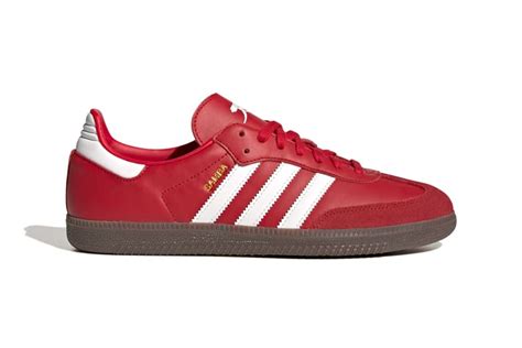 zwarte met rode schoenen adidas|adidas samba schoenen.